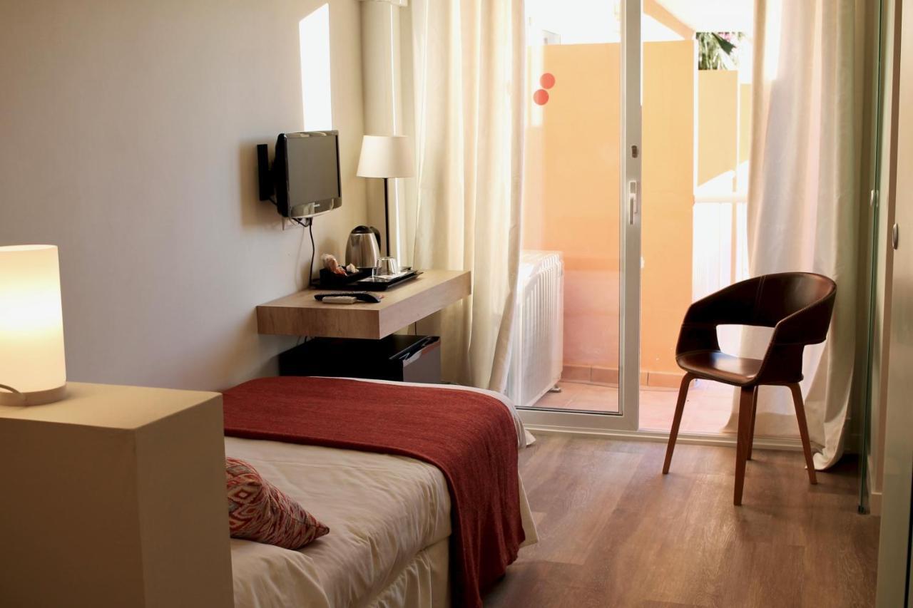 Single Room,766230151:JPEG